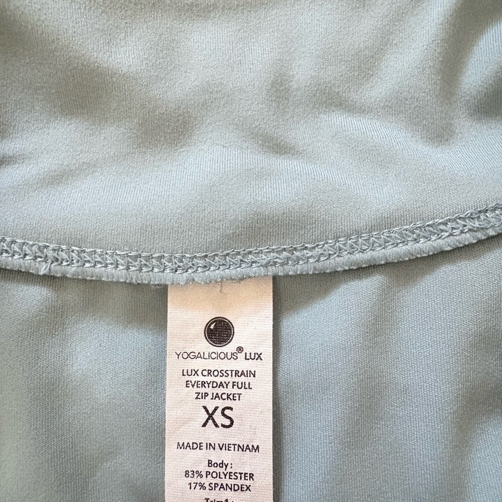 Athletic Cropped Jacket - Picture 4 of 4